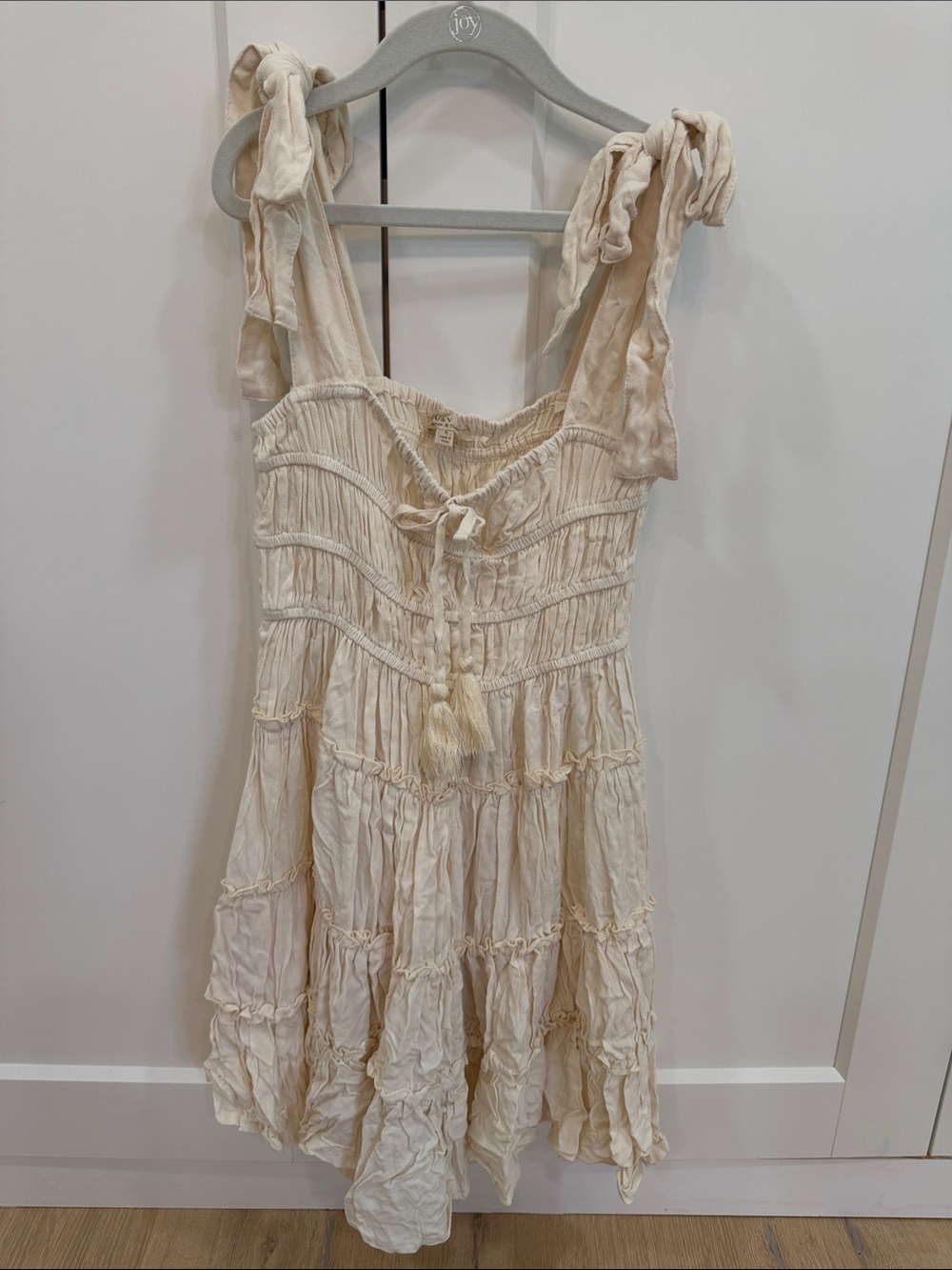 Chelsea & Violet Cream Tie-Shoulder Tiered Mini Dress, size small. BOHO! EUC
